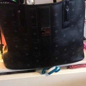 Mcm Reversible Liz Shopper in Visetos